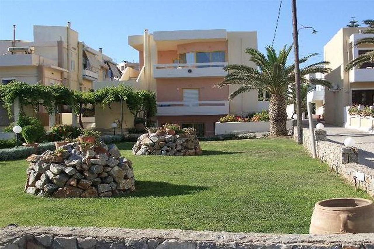 Danaos Beach Apartments Sfáka Eksteriør billede