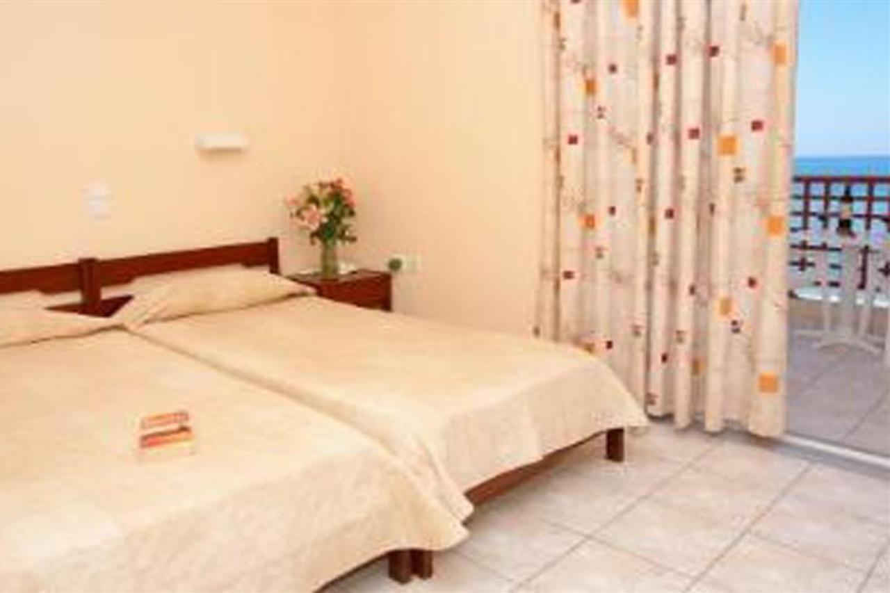 Danaos Beach Apartments Sfáka Eksteriør billede