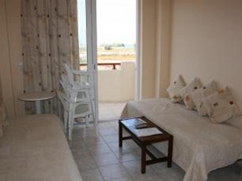Danaos Beach Apartments Sfáka Eksteriør billede